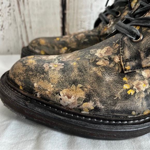 Free People Women’s Santa Fe Black Floral Leather Lace Up Combat Boots size 37 - Picture 2 of 8